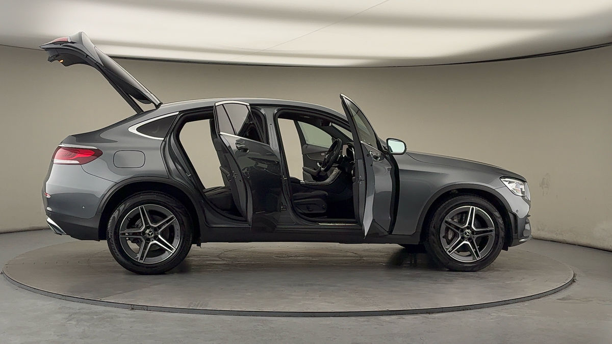 More views of Mercedes-Benz GLC