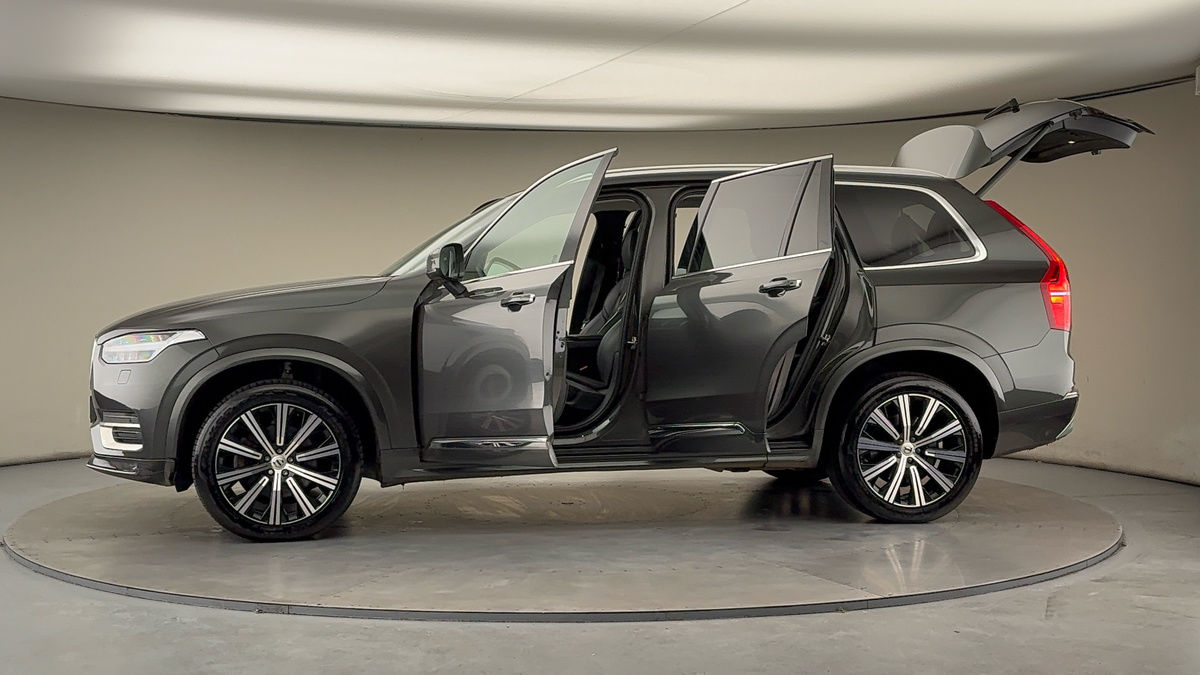 More views of Volvo XC90