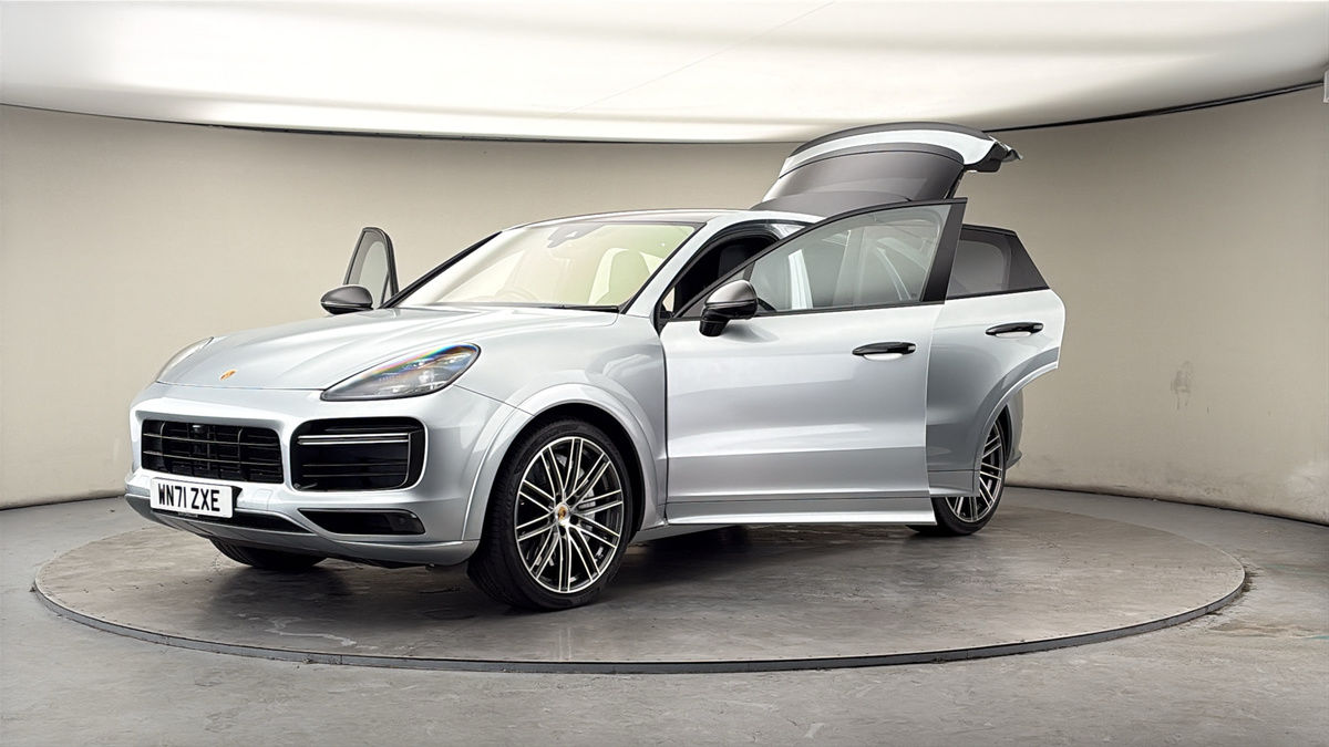 Porsche Cayenne Image 22