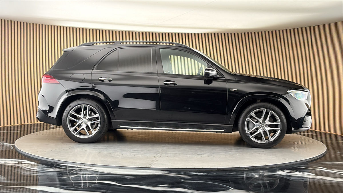 More views of Mercedes-Benz GLE