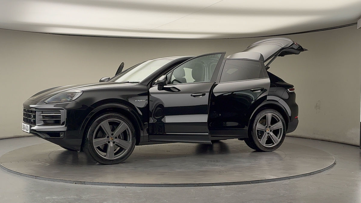 More views of Porsche Cayenne