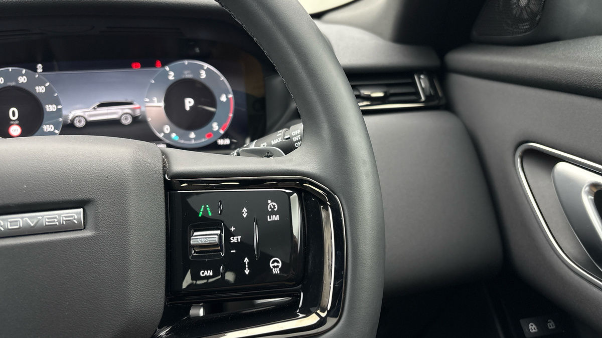 Land Rover Range Rover Velar Image 14
