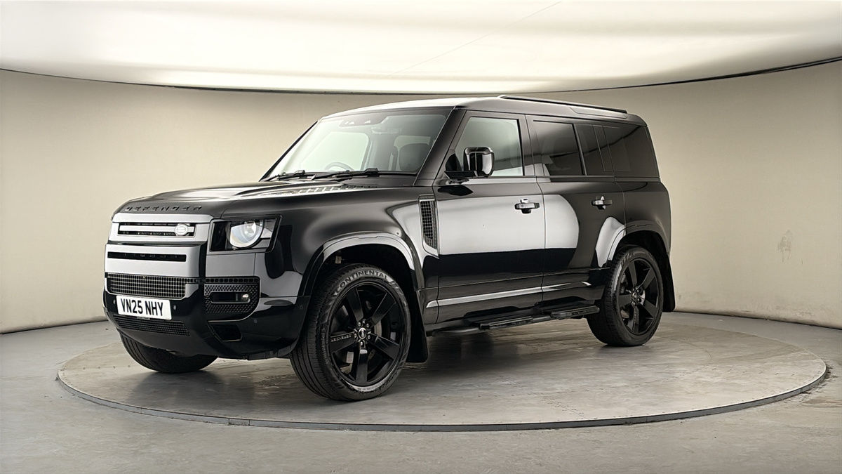 Land Rover Defender 110 Image 20