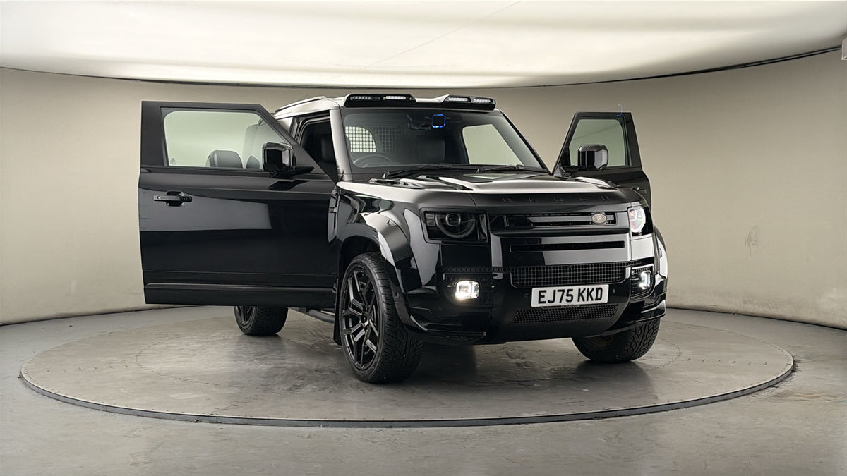 More views of Land Rover Defender 90