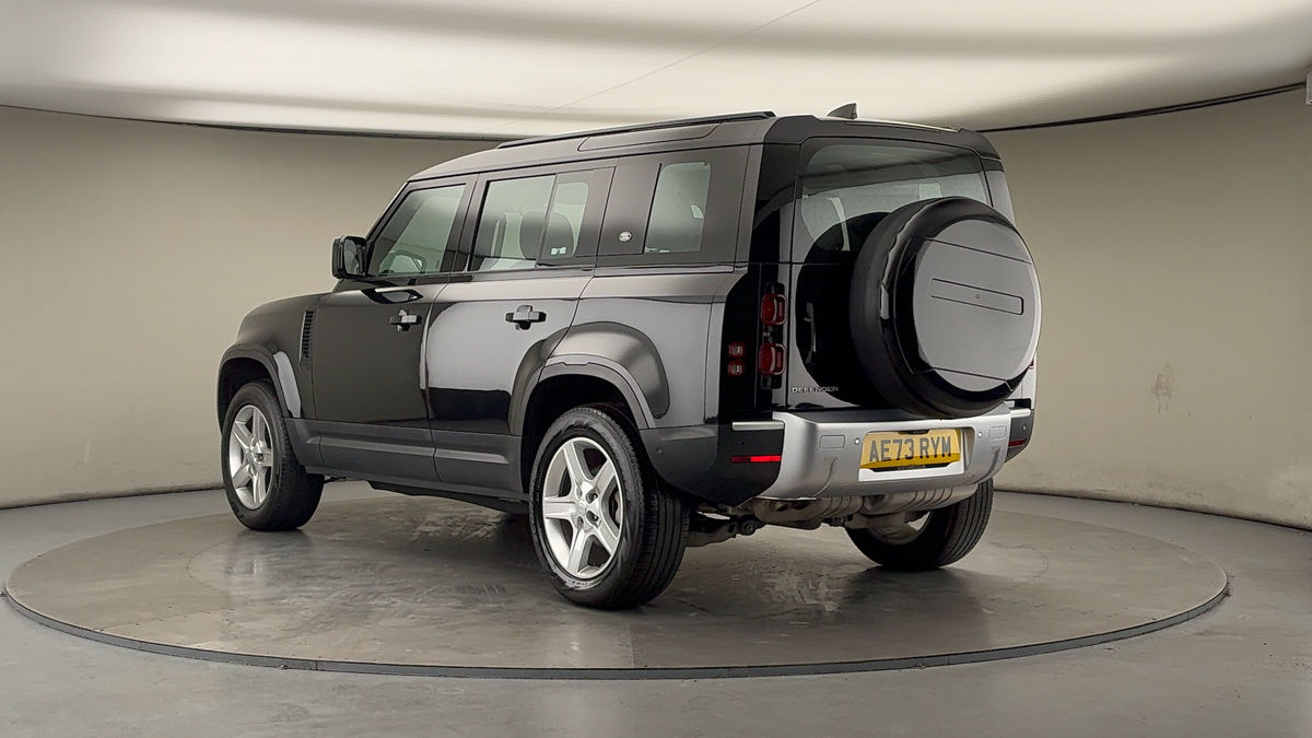 Land Rover Defender 110 Image 3