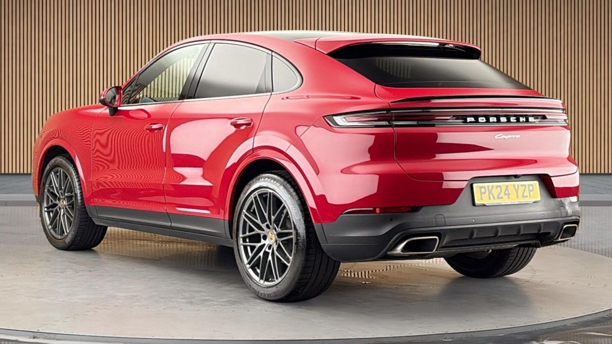 Porsche Cayenne Image 2