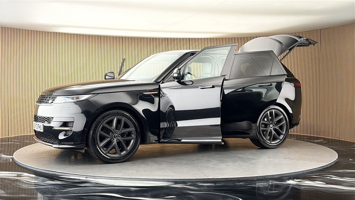 More views of Land Rover Range Rover Sport