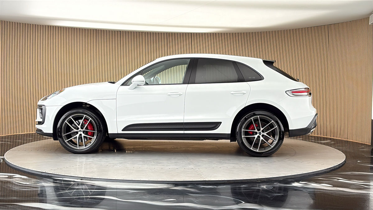 More views of Porsche Macan