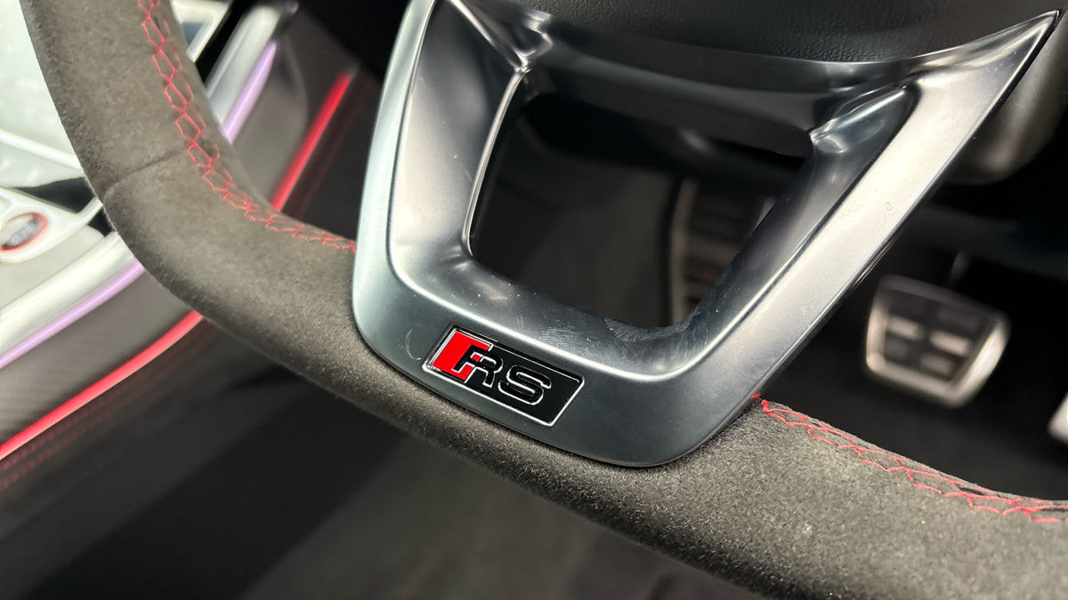Audi RSQ8 Image 38