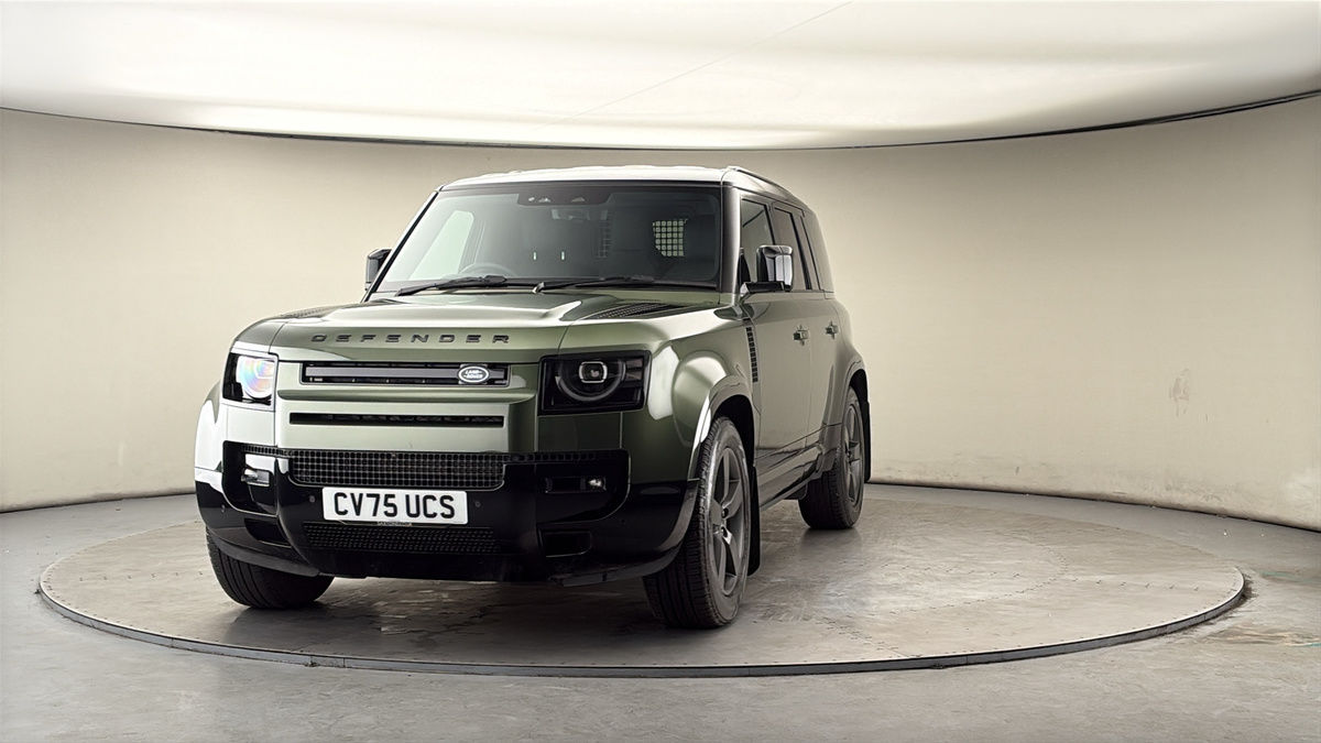 More views of Land Rover Defender 110