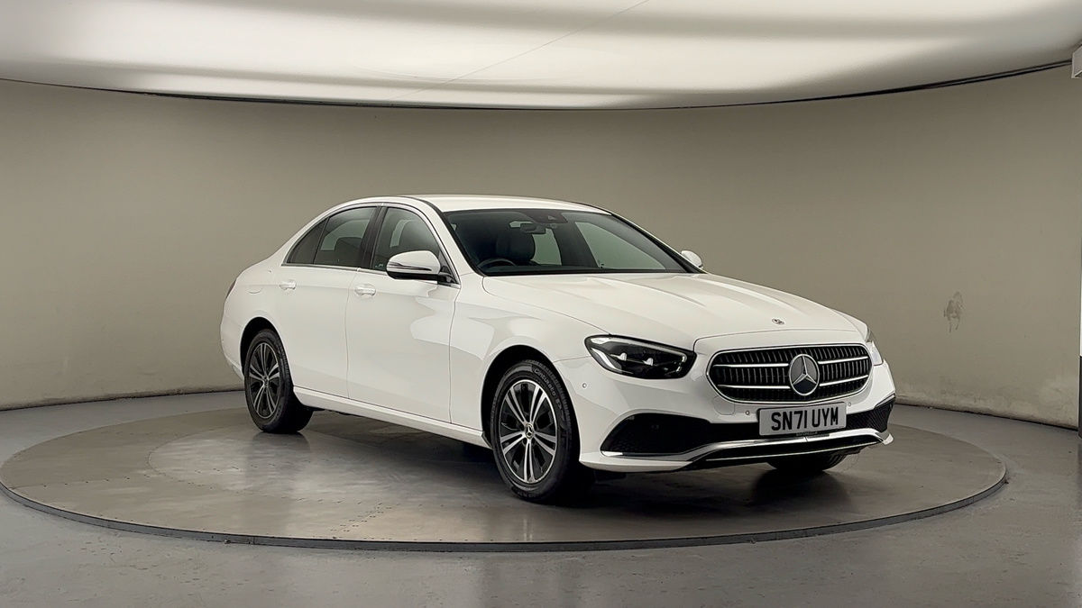 Mercedes-Benz E Class Sticky Header Image