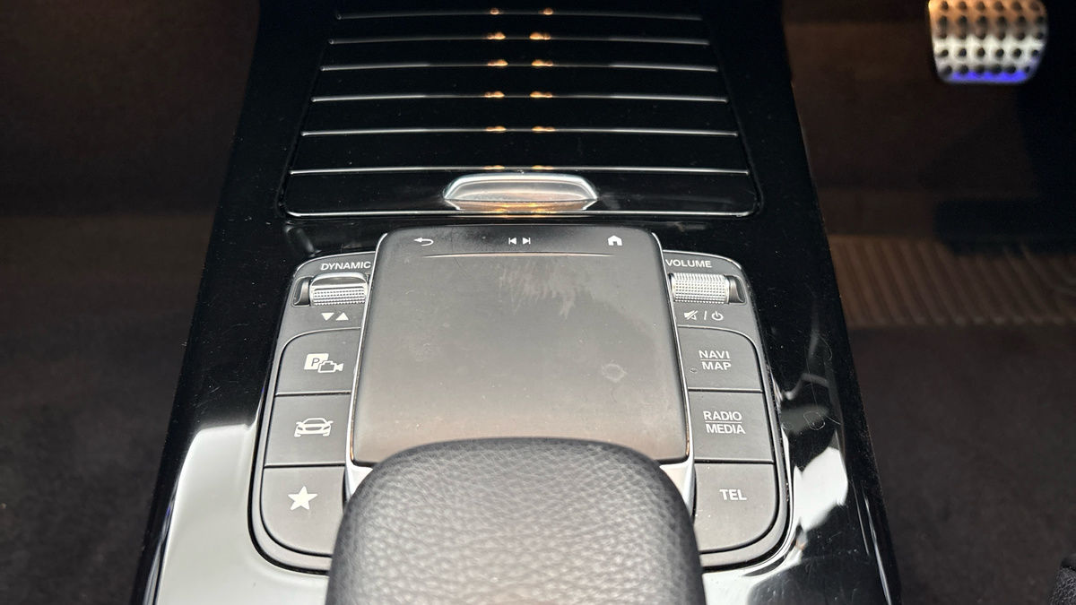 Mercedes-Benz CLA Image 26