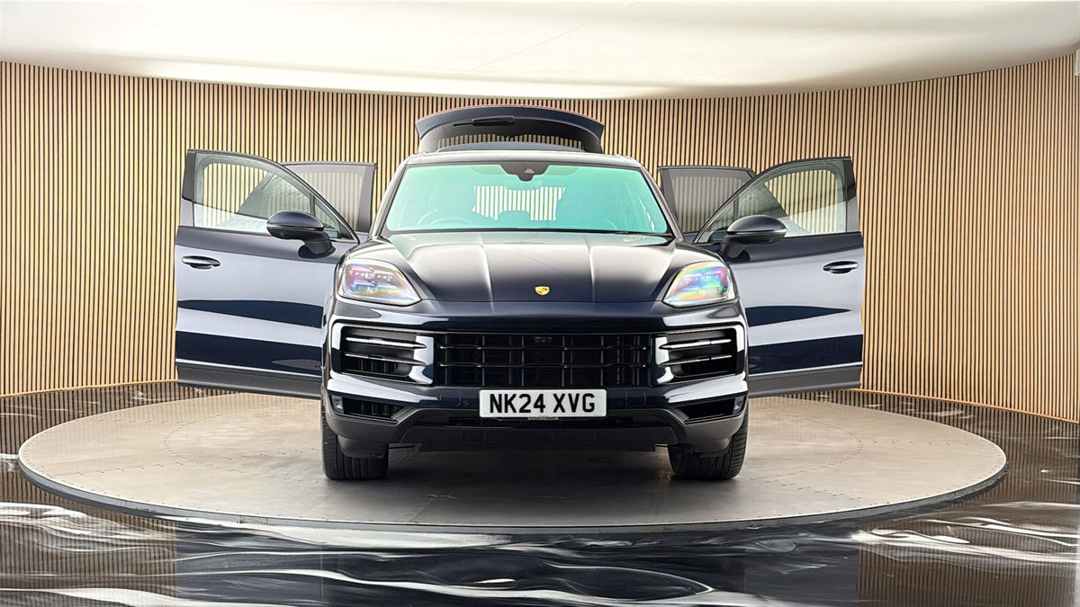 More views of Porsche Cayenne