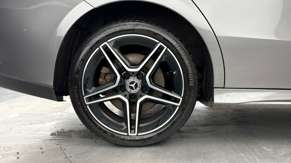 Mercedes-Benz CLA Image 10