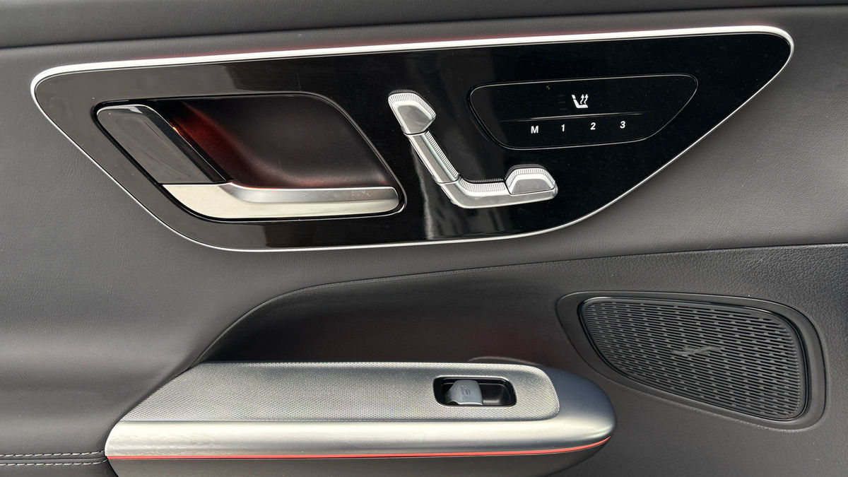 Mercedes-Benz GLC Image 19