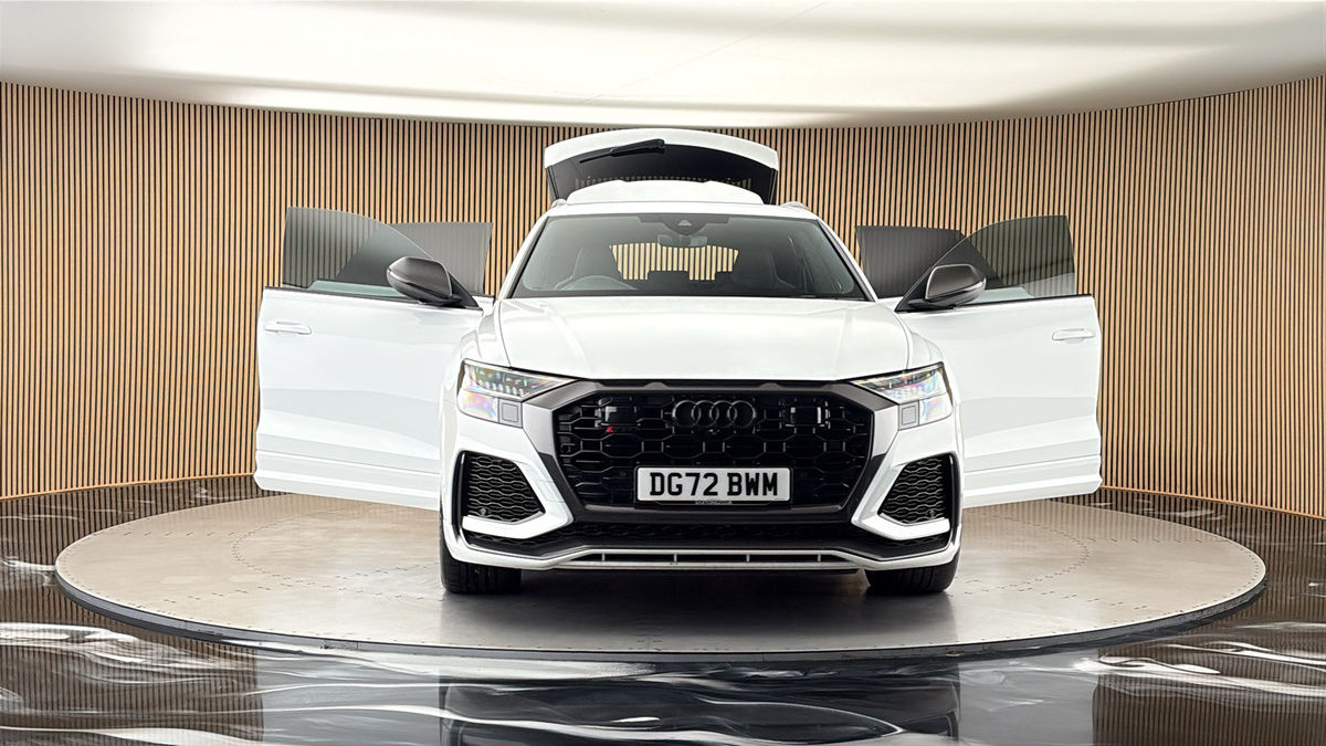 More views of Audi RSQ8