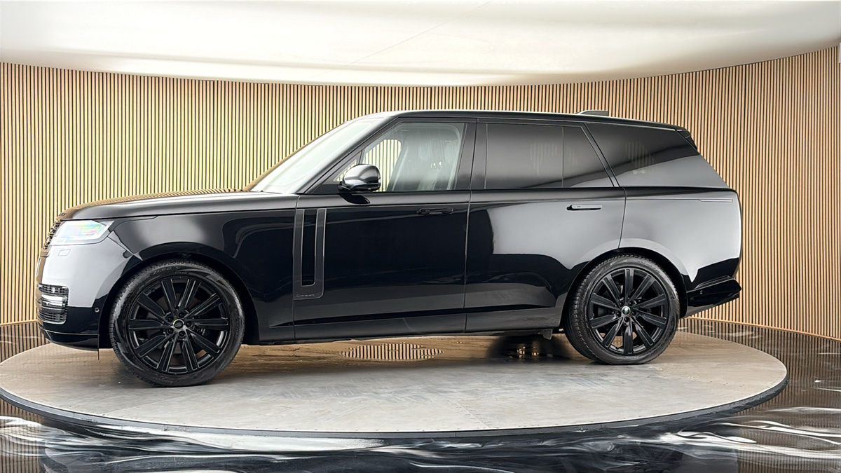 More views of Land Rover Range Rover