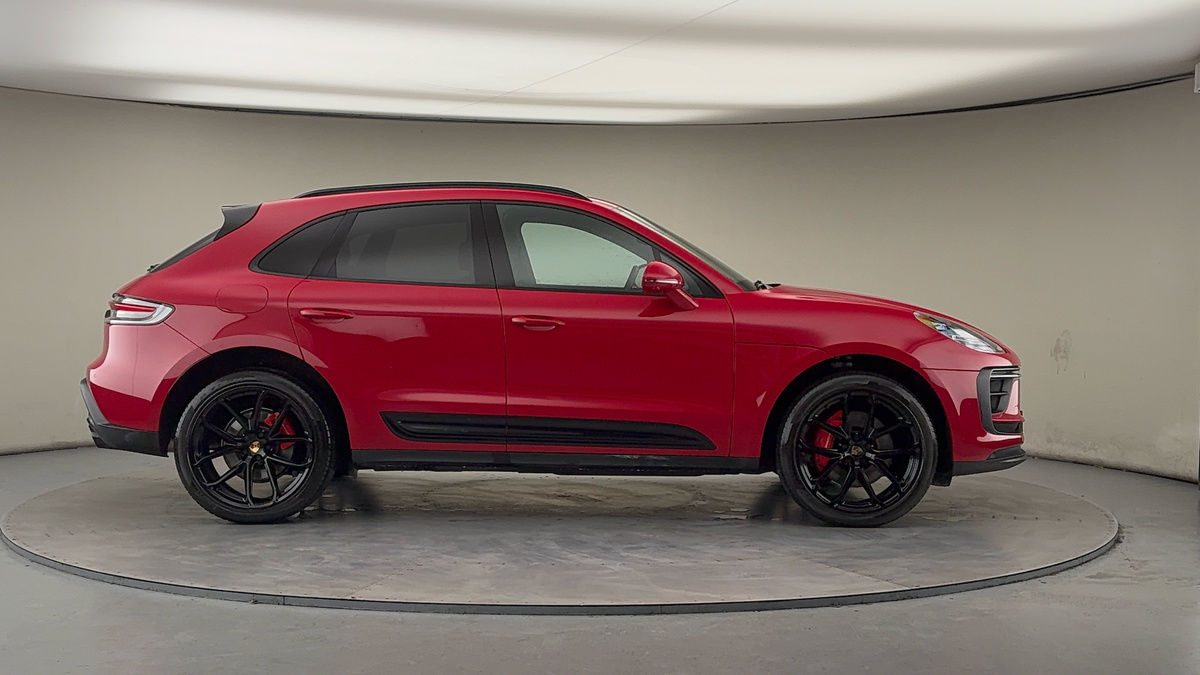 Porsche Macan Image 16