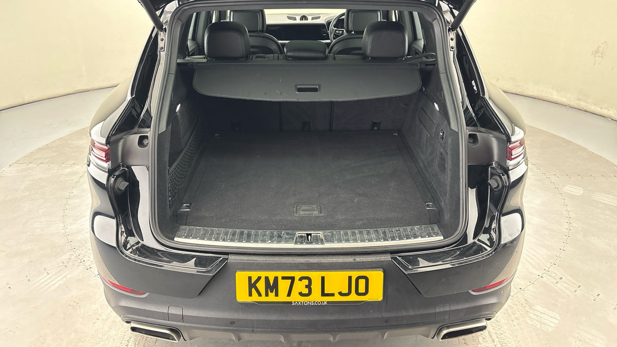 Porsche Cayenne Image 11