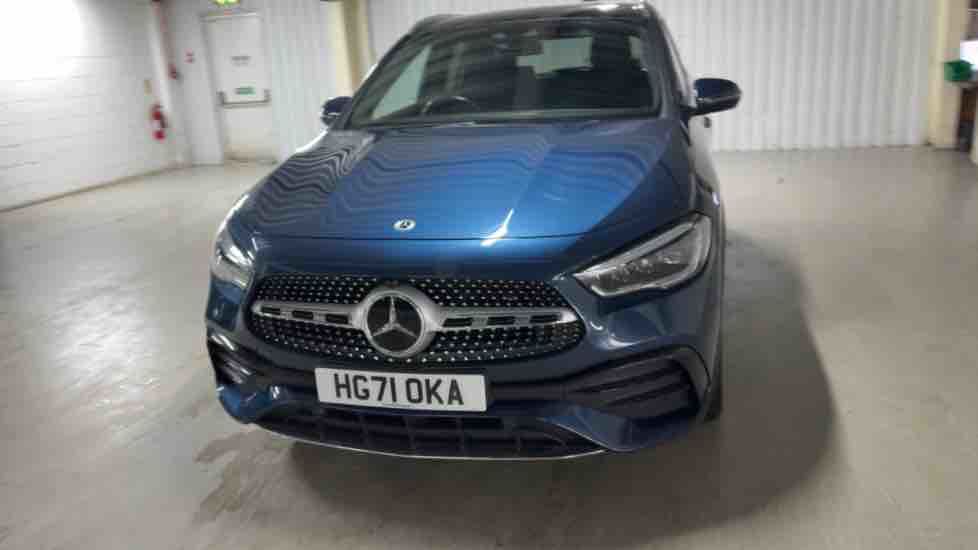 More views of Mercedes-Benz GLA