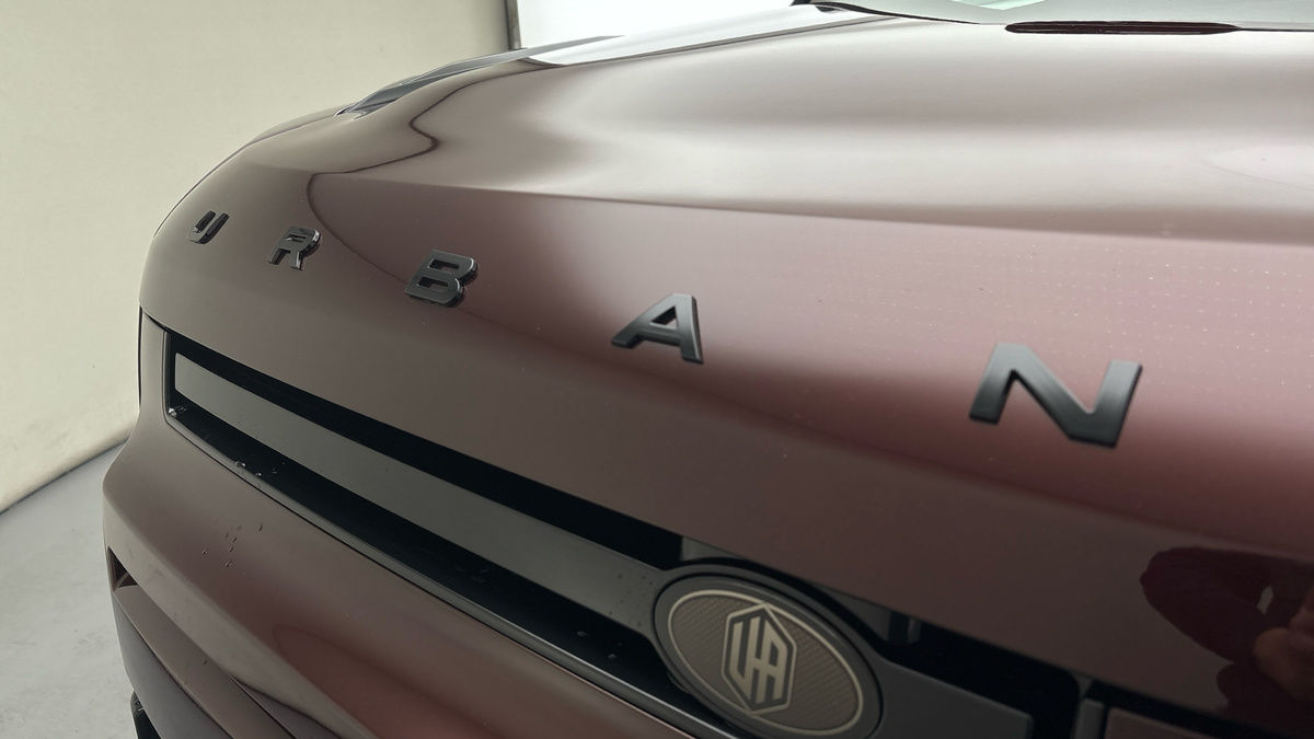 Land Rover Defender 130 Urban Image 24