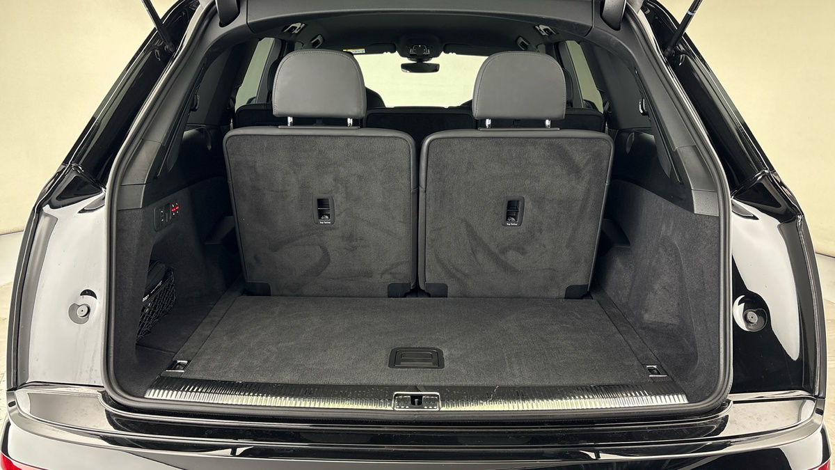 Audi SQ7 Image 11