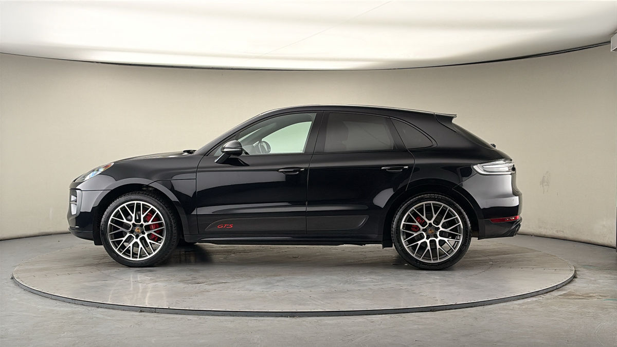 More views of Porsche Macan
