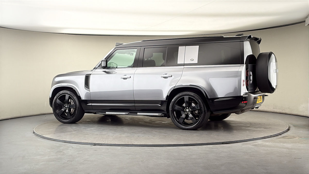 More views of Land Rover Defender 130