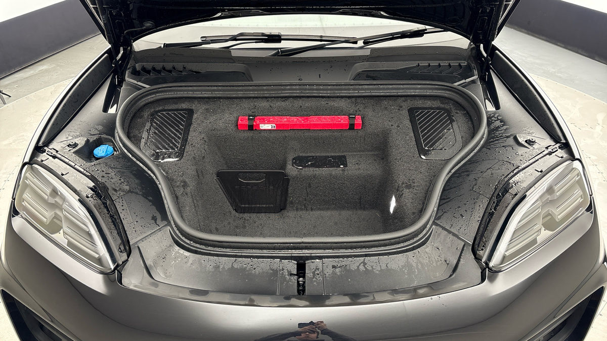 Porsche Macan Image 25