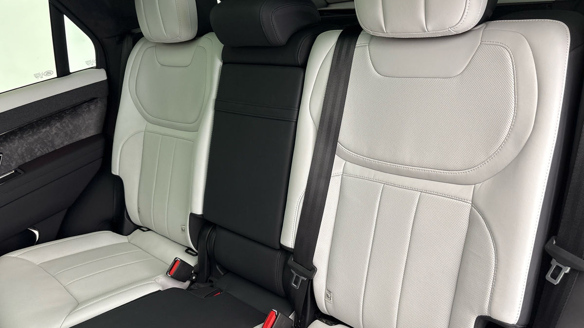 Land Rover Range Rover Sport Image 8