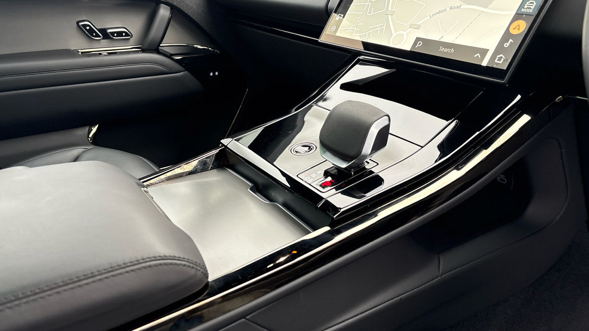 Land Rover Range Rover Sport Image 18