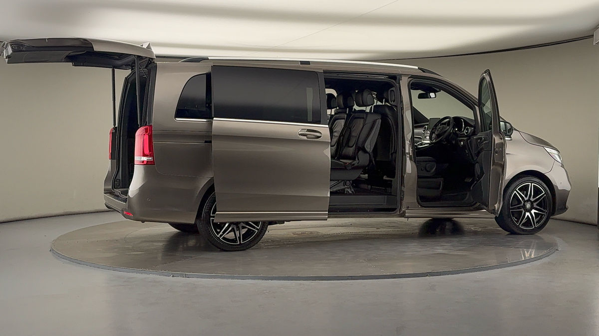 More views of Mercedes-Benz V Class
