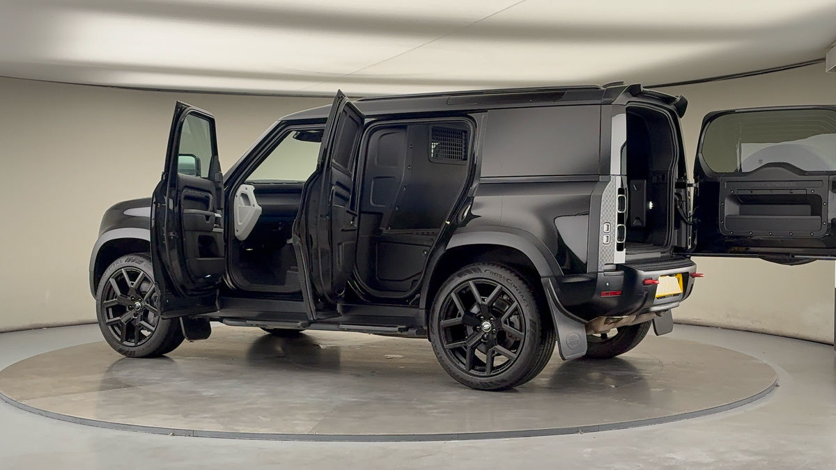 More views of Land Rover Defender 110