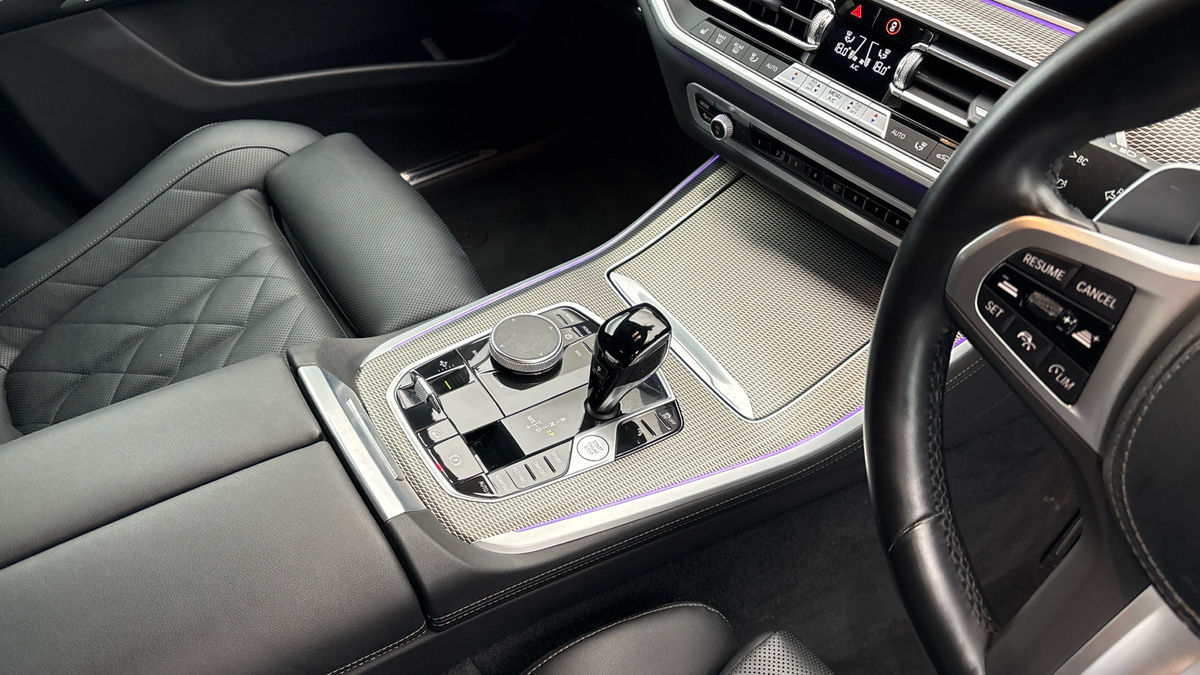 BMW X5 Image 18