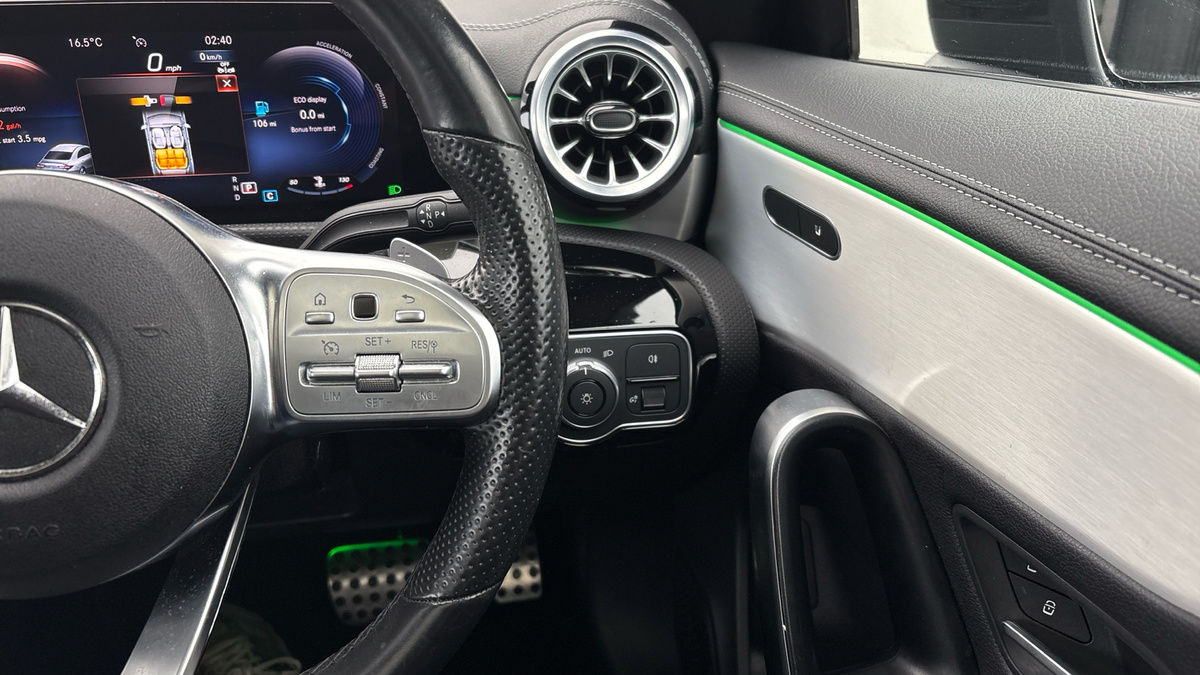 Mercedes-Benz CLA Image 14