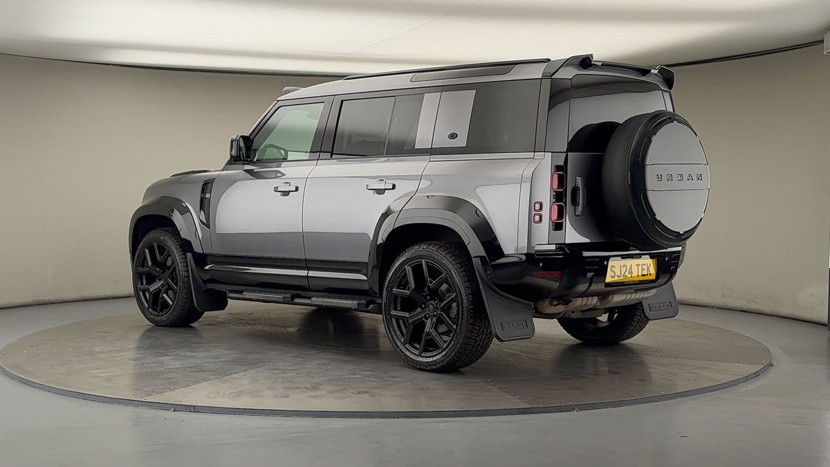 More views of Land Rover Defender 110
