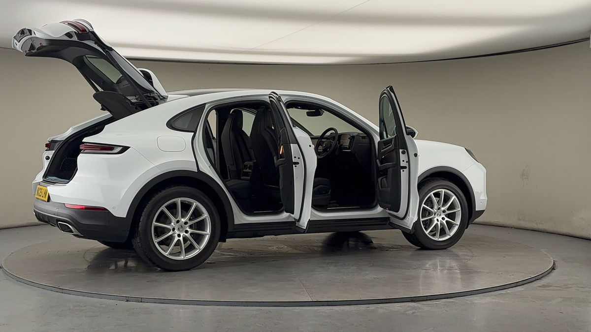 More views of Porsche Cayenne