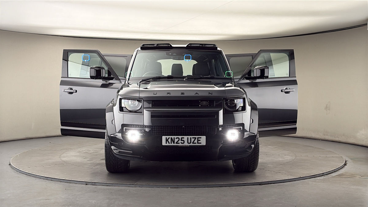 More views of Land Rover Defender 110