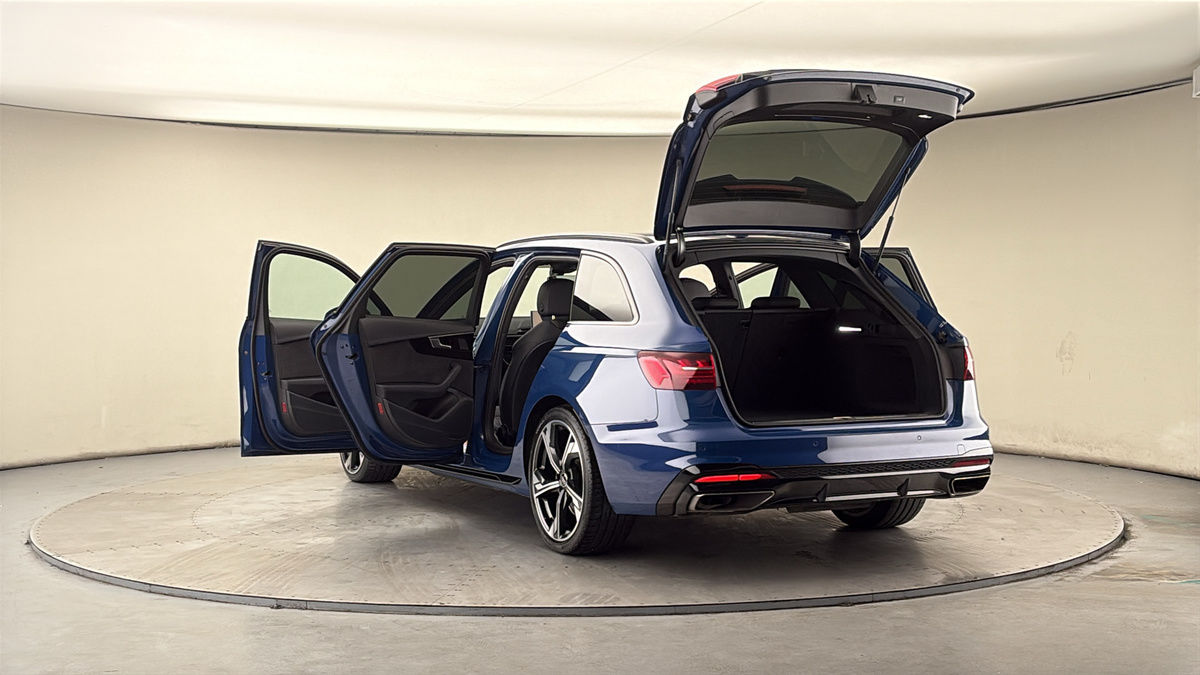 More views of Audi A4 Avant