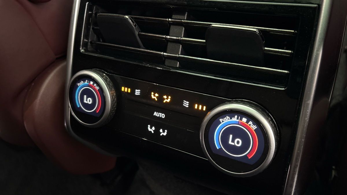 Land Rover Range Rover Image 28