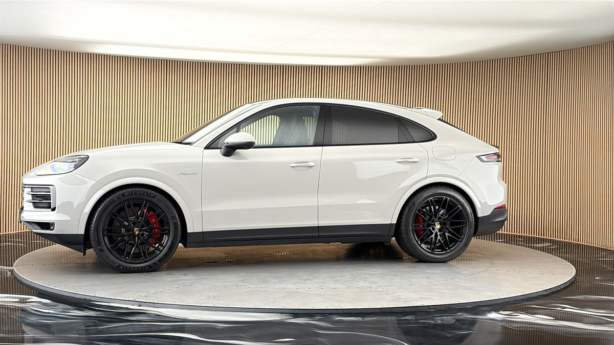 More views of Porsche Cayenne