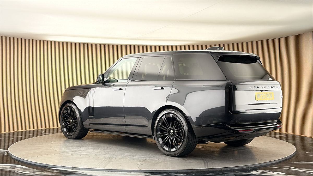 More views of Land Rover Range Rover