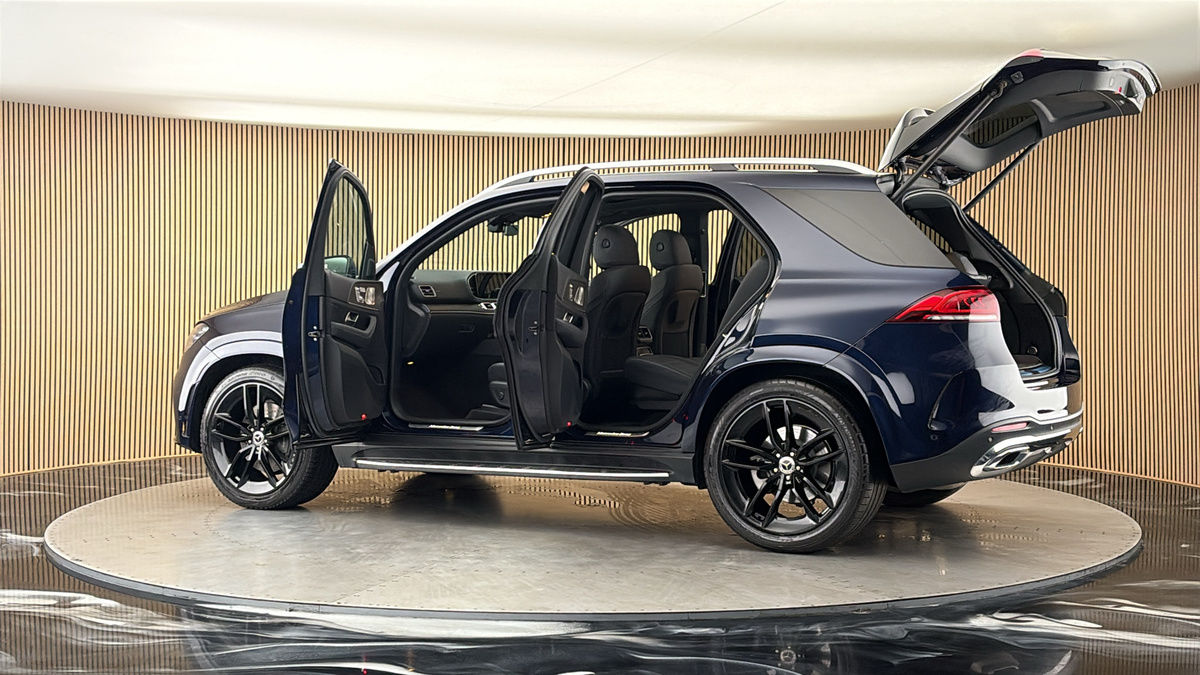 More views of Mercedes-Benz GLE