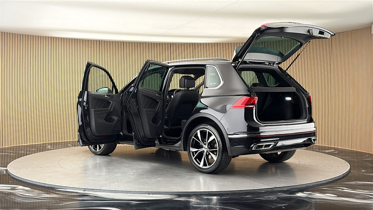 More views of Volkswagen Tiguan