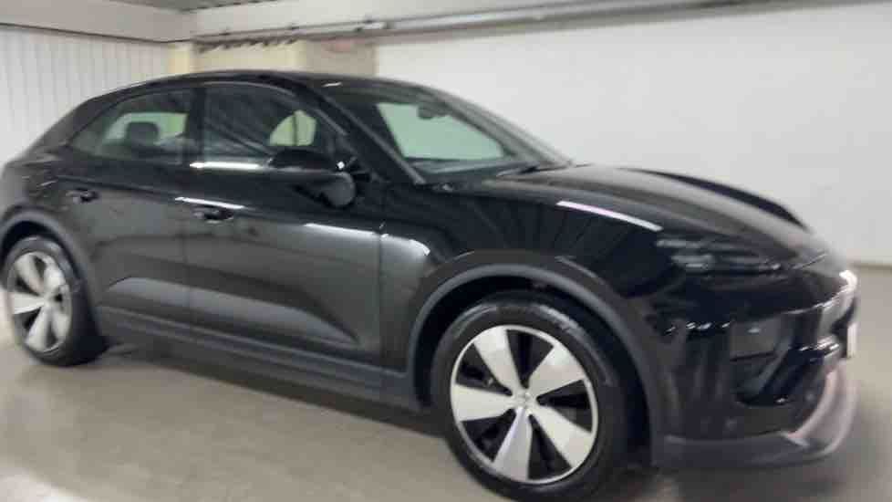 More views of Porsche Macan