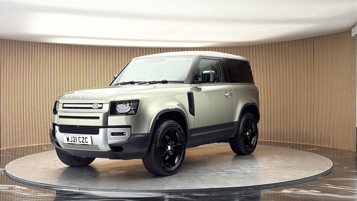 More views of Land Rover Defender 90