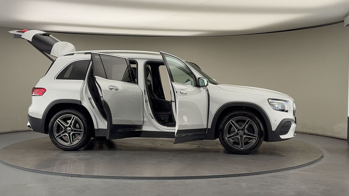 More views of Mercedes-Benz GLB