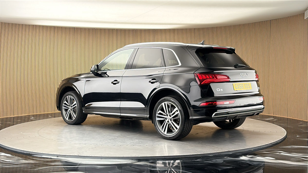 More views of Audi Q5