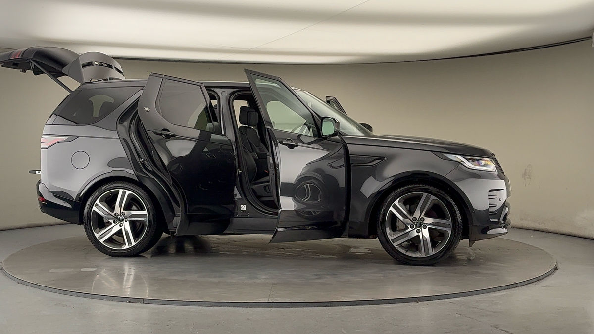 More views of Land Rover Discovery