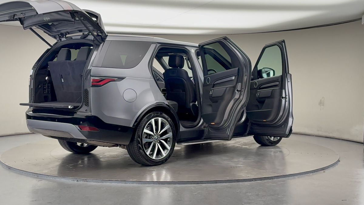 More views of Land Rover Discovery